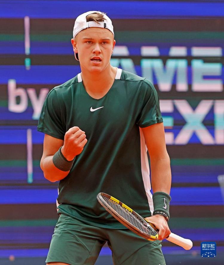 巴塞罗那球 巴塞罗那球