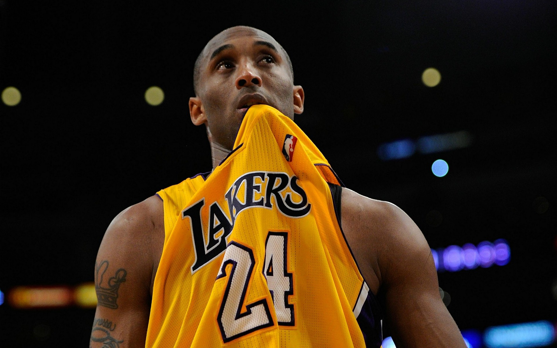 赛中不仅贡 赛中不仅贡